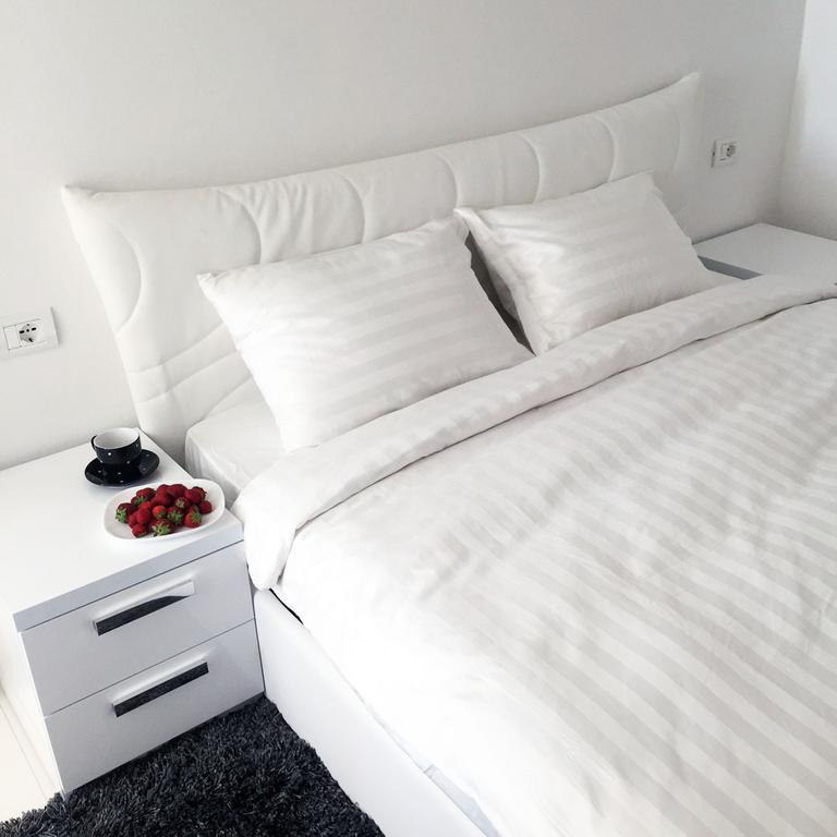 White Luxury Sarande