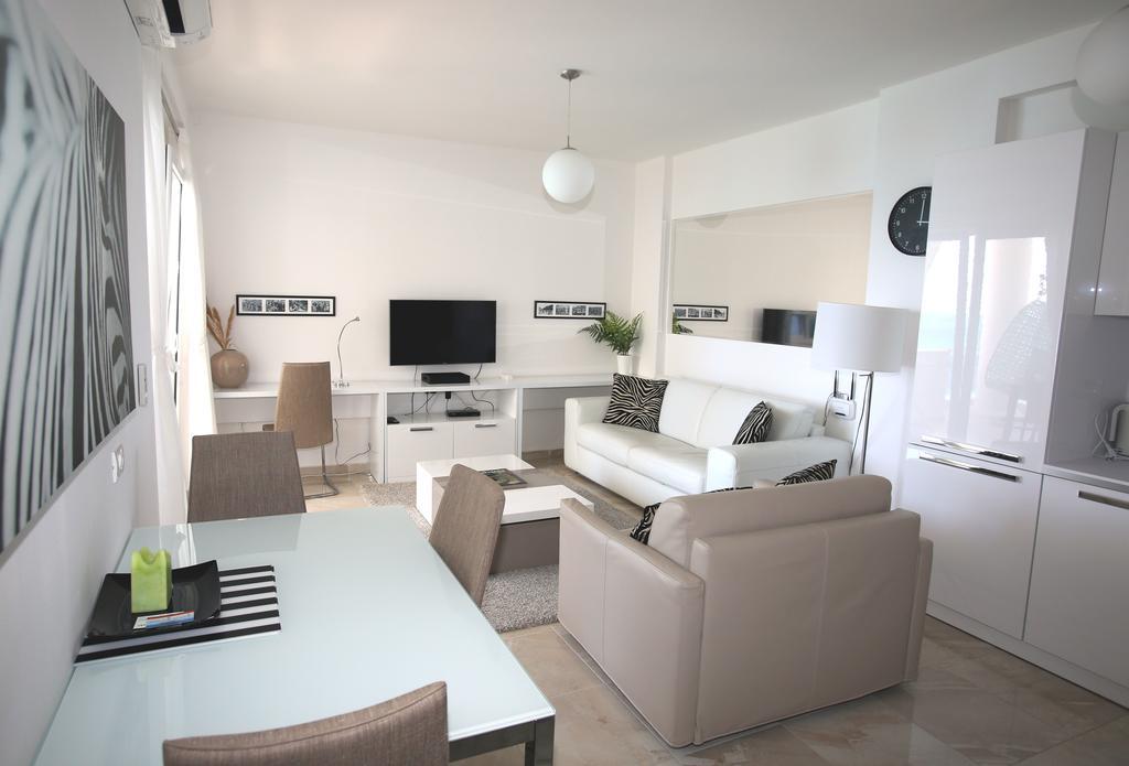 White Luxury *