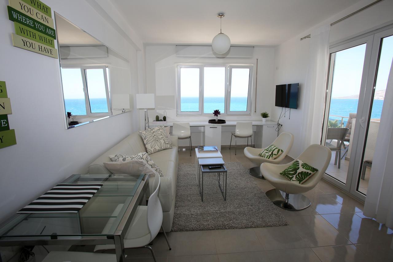 White Luxury * Sarande